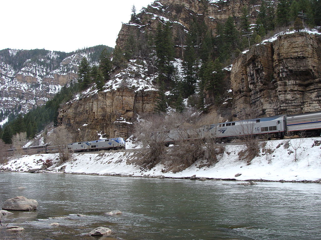 Train meet in Glenwood Canyon